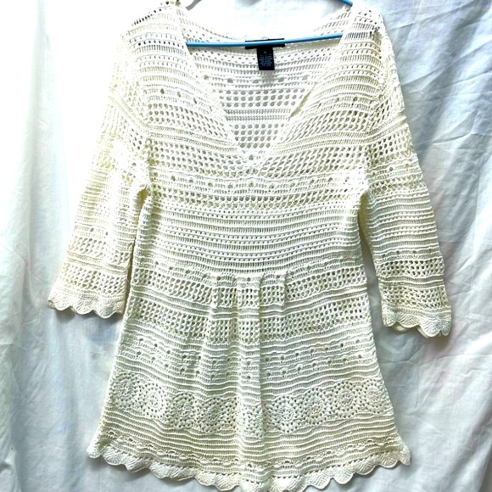 Grace elements knit crochet embroidered v-neck top ladies sz M